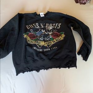 Guns n’ Roses sweatshirt distressed